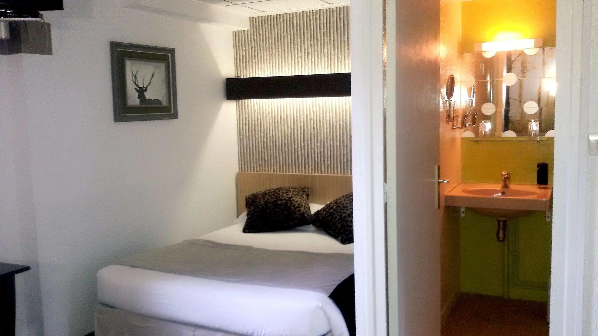 Le Merle Blanc Hotel Logis Digoin Eksteriør billede